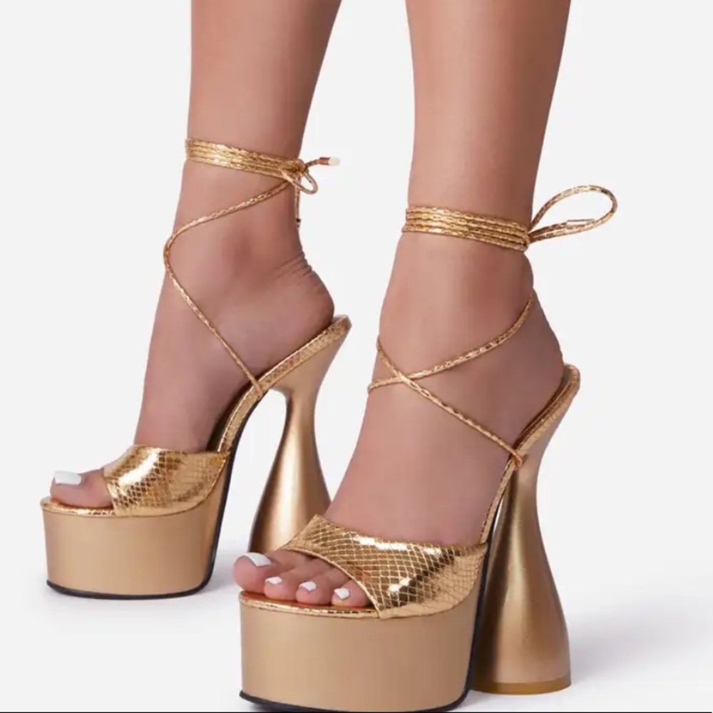 LACE UP PEEP TOE PLATFORM STATEMENT HEEL